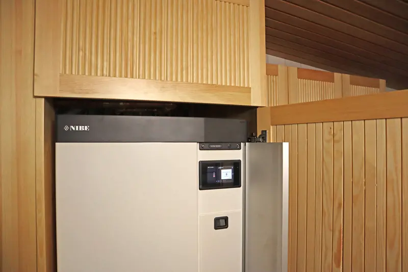 NIBE VVM S320 sisäyksikkö