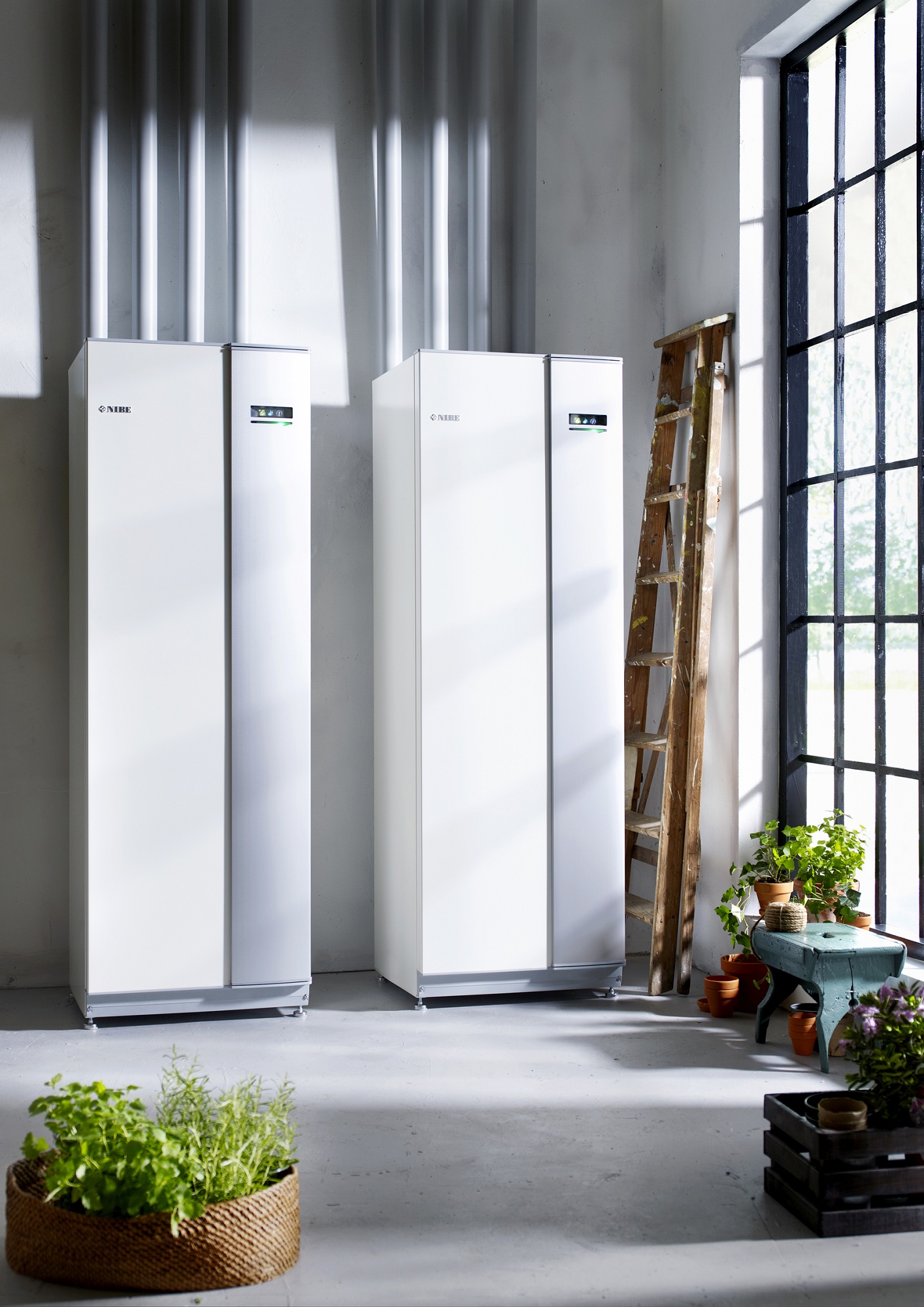 Two NIBE F1345 heat pumps in cascade