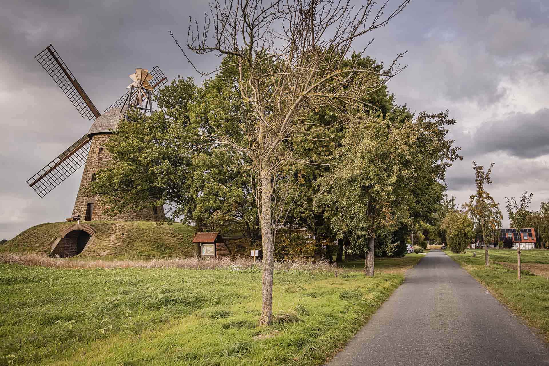 Windmühle und Müllerhaus in Hille