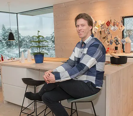 Axel Norman på kjøkkenet sitt