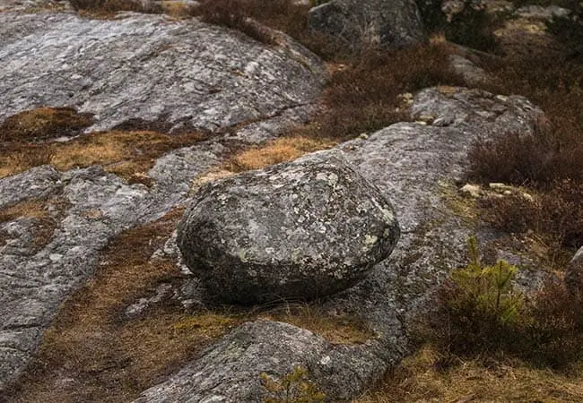 Så enkelt monteras solceller på taket