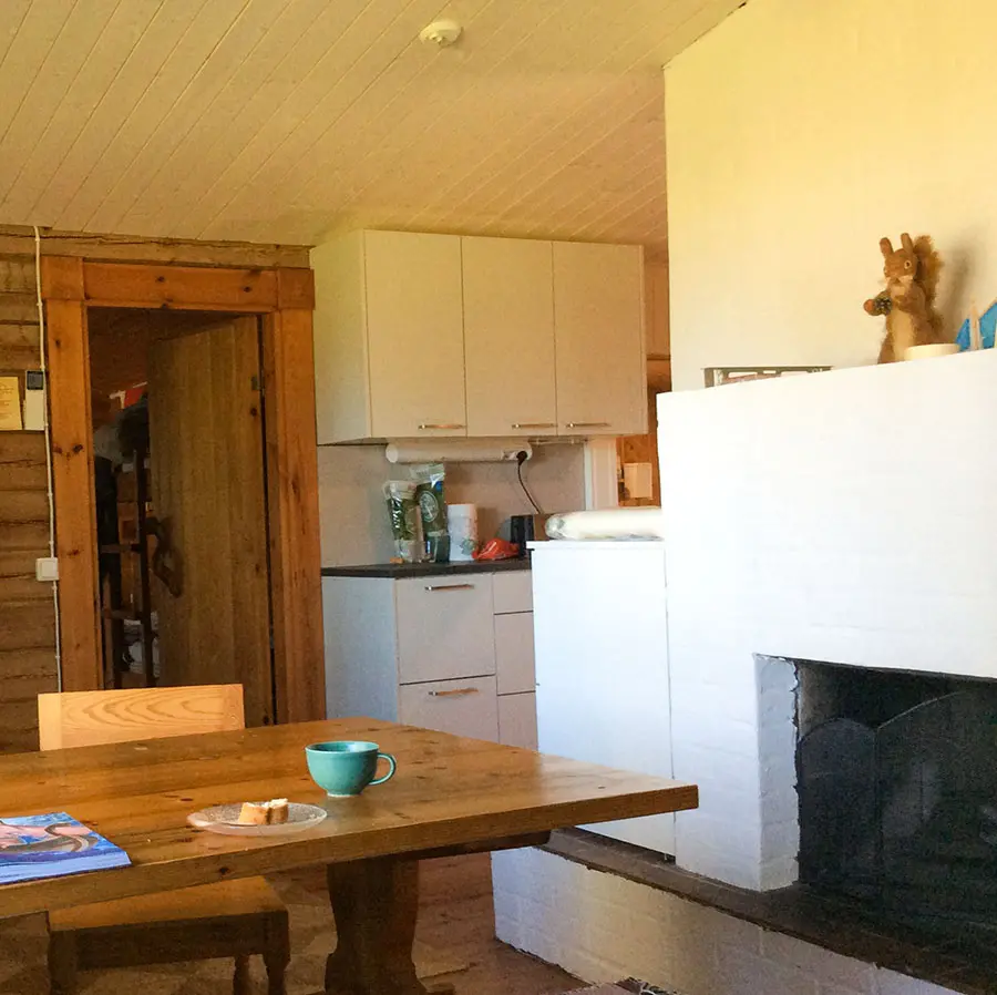 Mökkiin vaihdettu HAATO HK15 lämminvesivaraaja