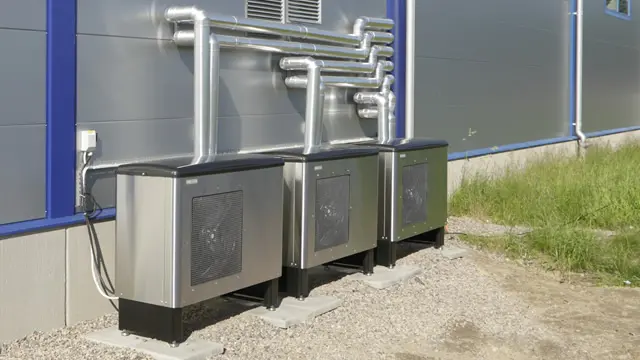 Norskens Träindustri bruker luft-vann-varmepumper.