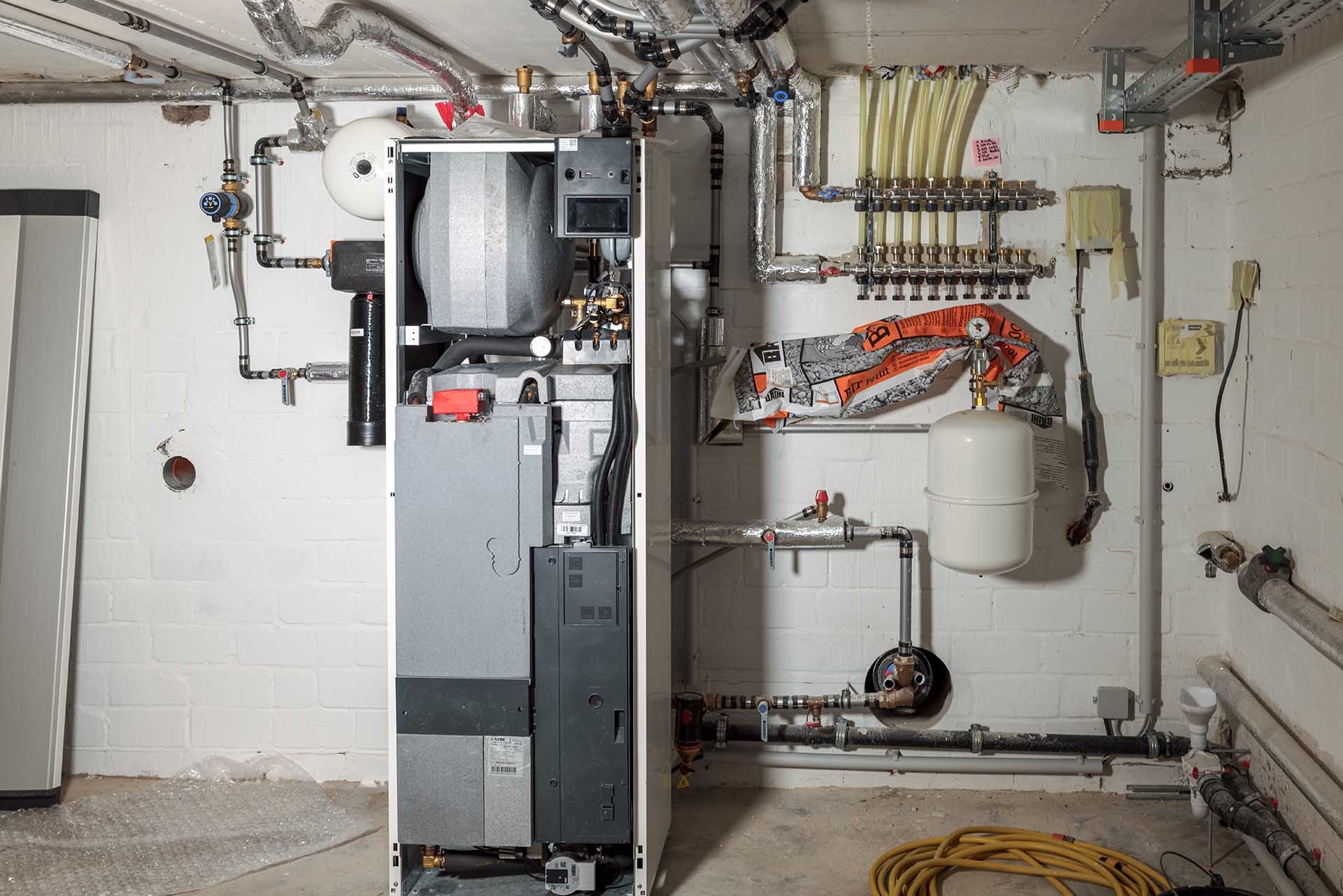 NIBE VVM S320 im Technikraum