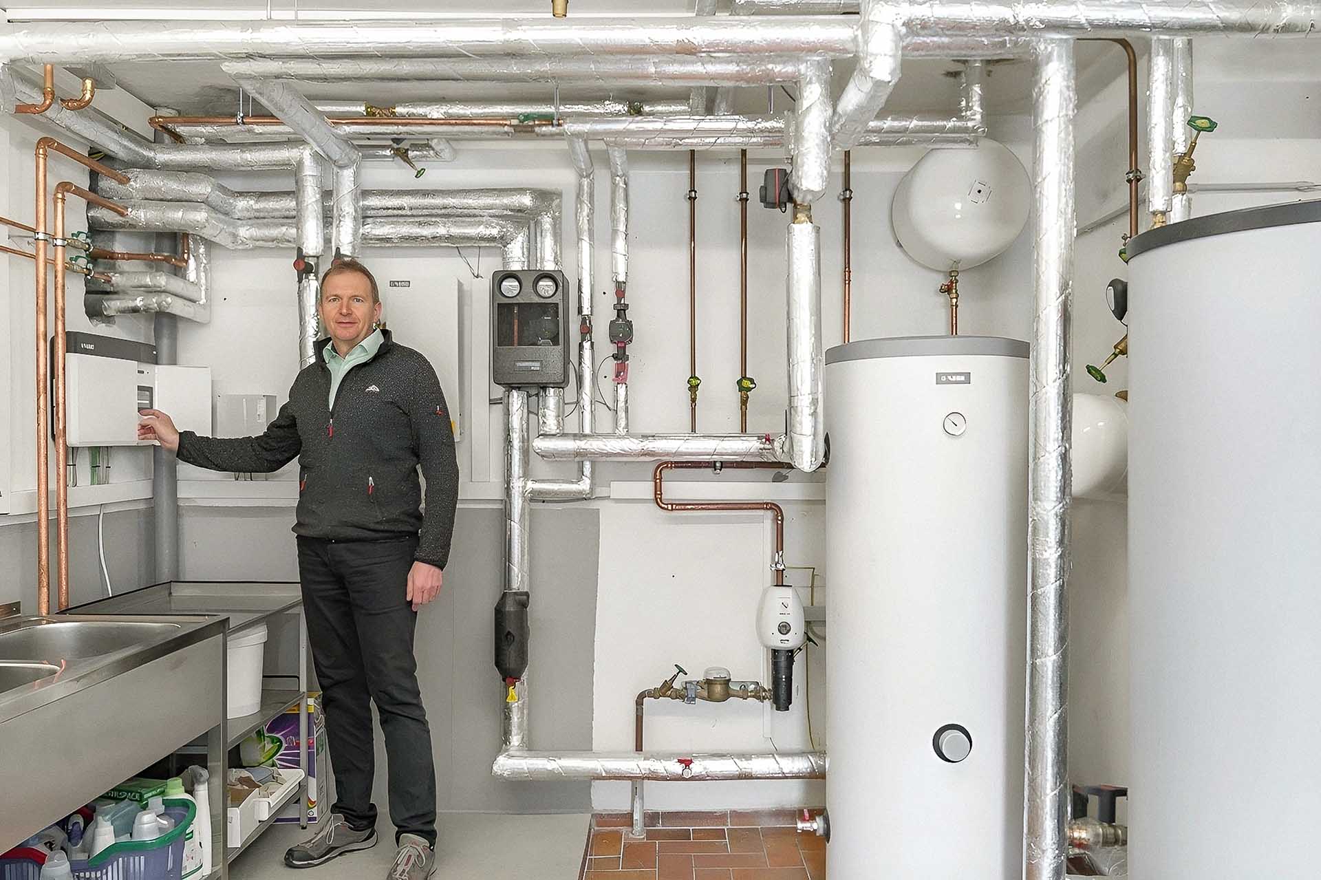 Hartmut Uebel an der NIBE SMO S40