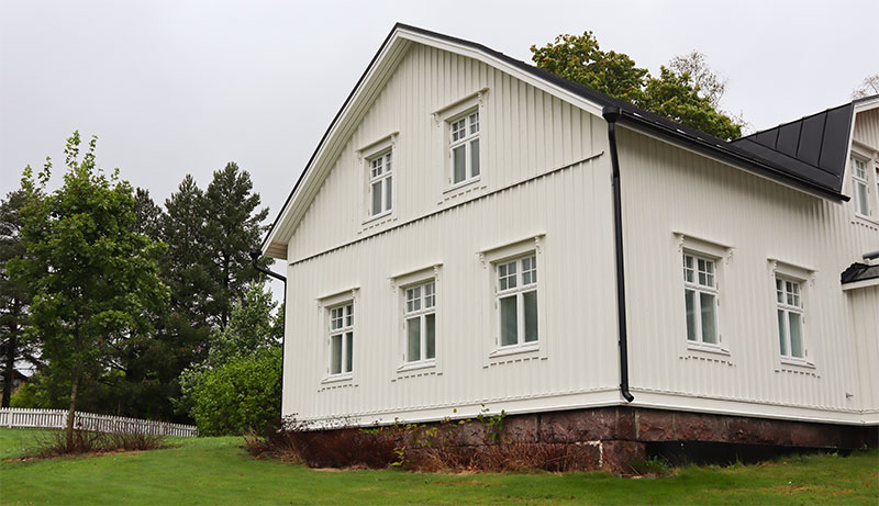 Grönholmin päärakennus, jota NIBE maalämpö lämmittää