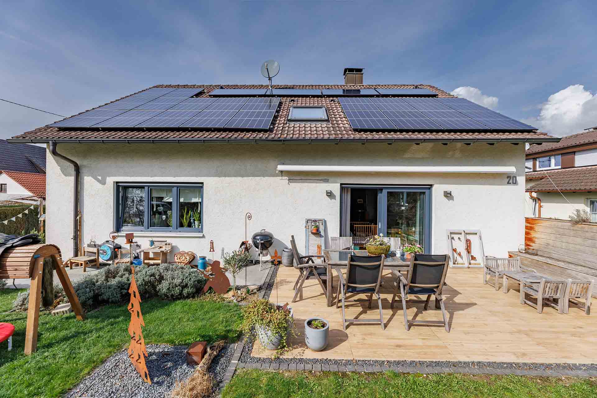 Zweifamilienhaus mit PV und Solarthermie