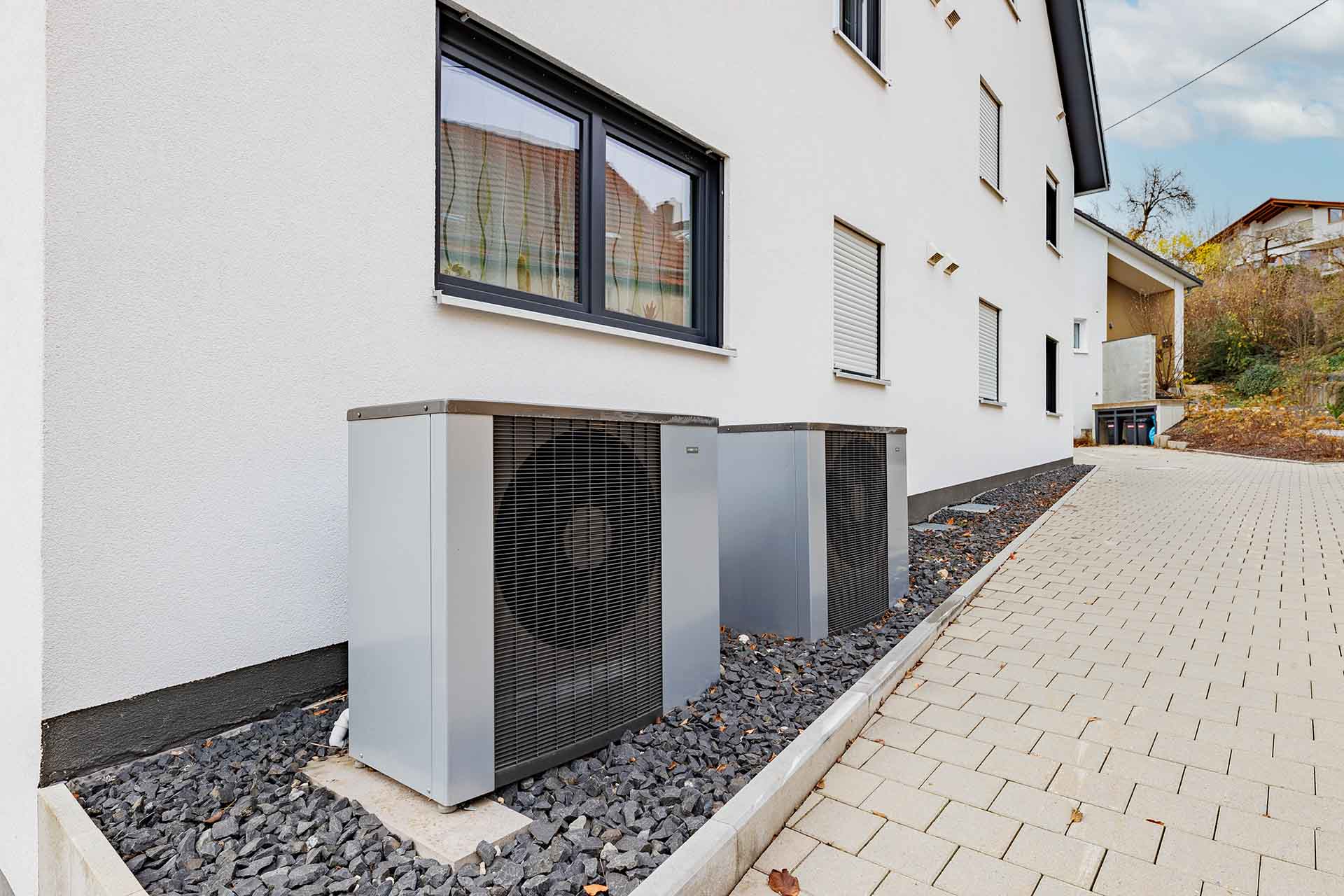 Luft/Wasser-Wärmepumpen NIBE F2120-20 in Westerheim