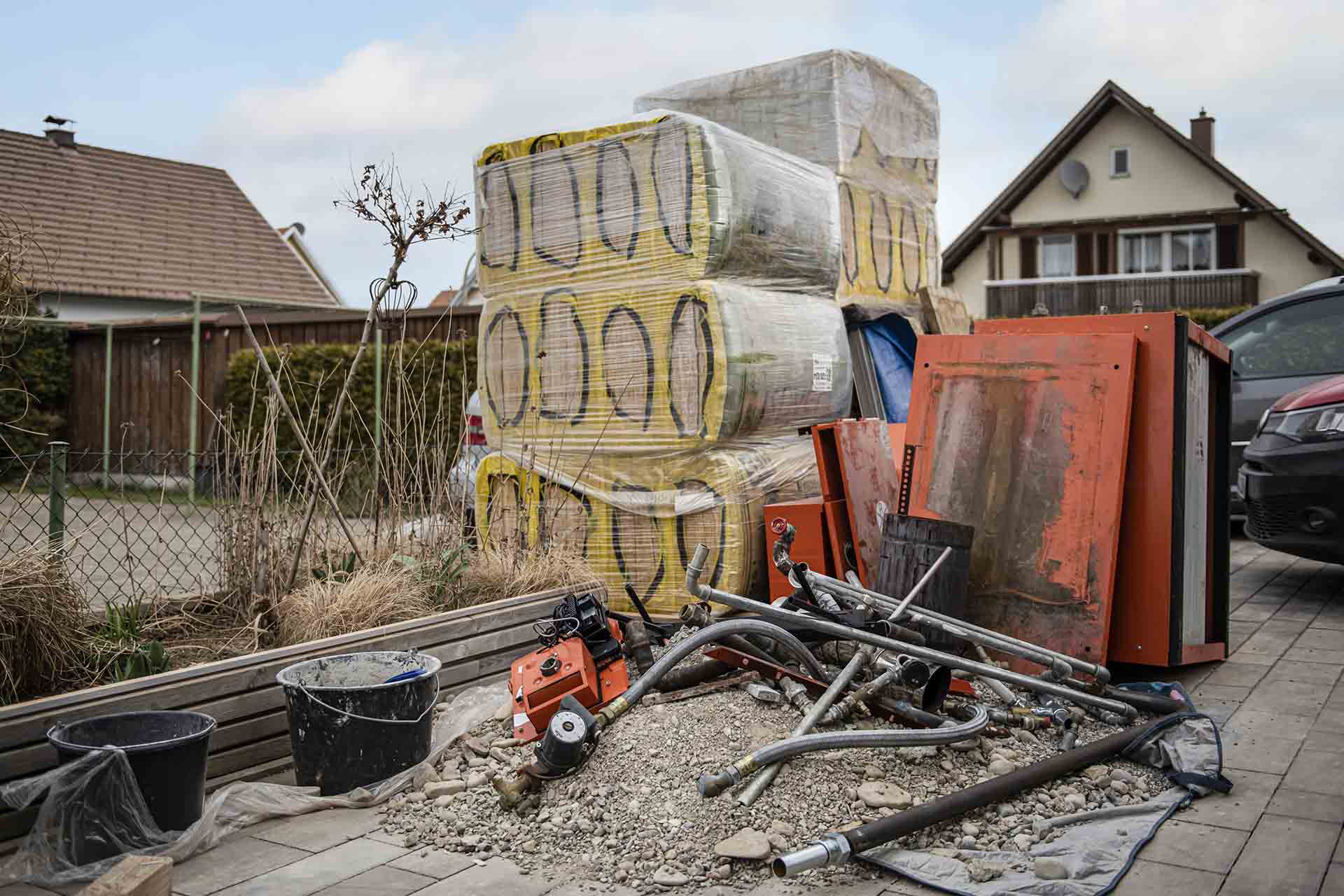 Ausbau der alten Ölheizung bei Familie Elsinger