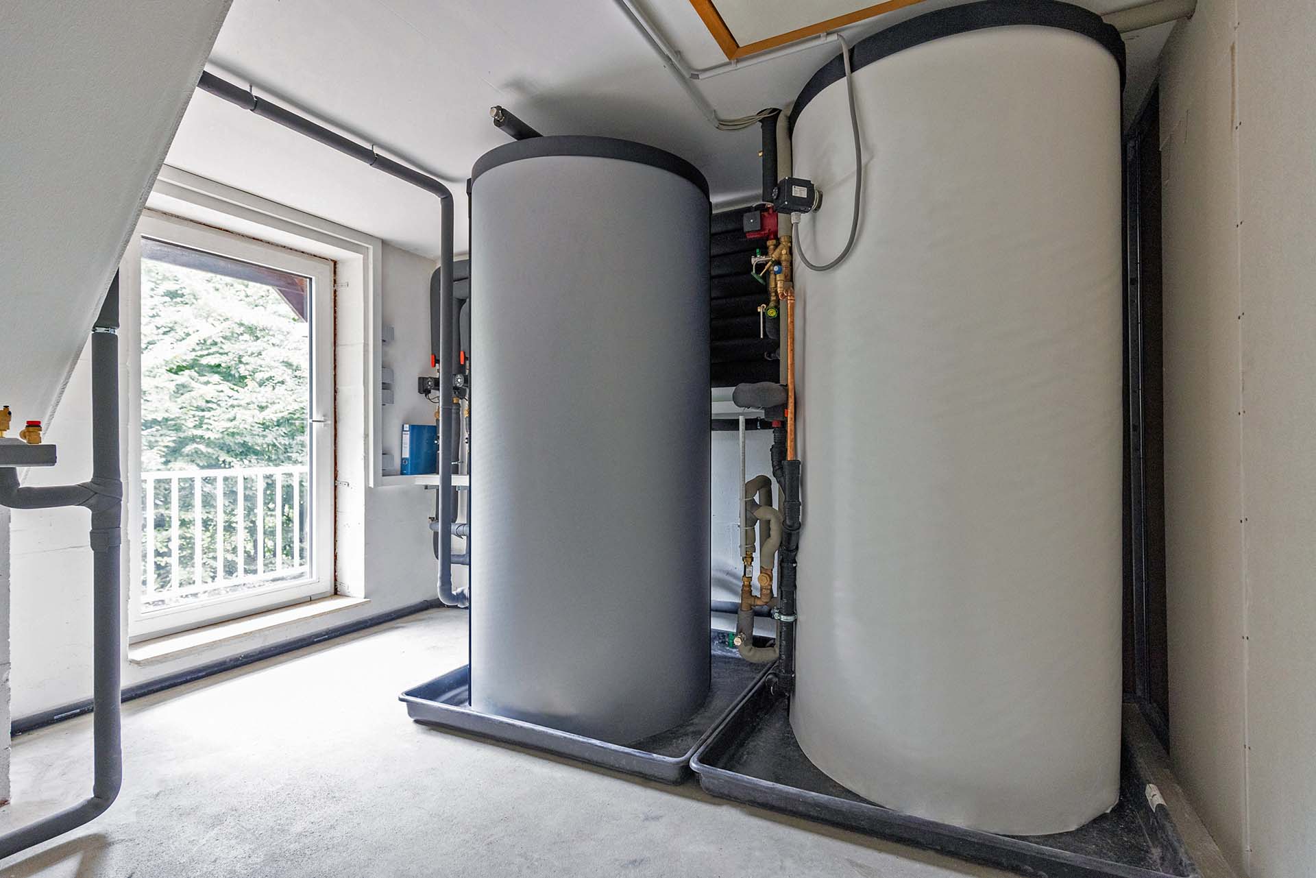 Pufferspeicher und Brauchwasserspeicher