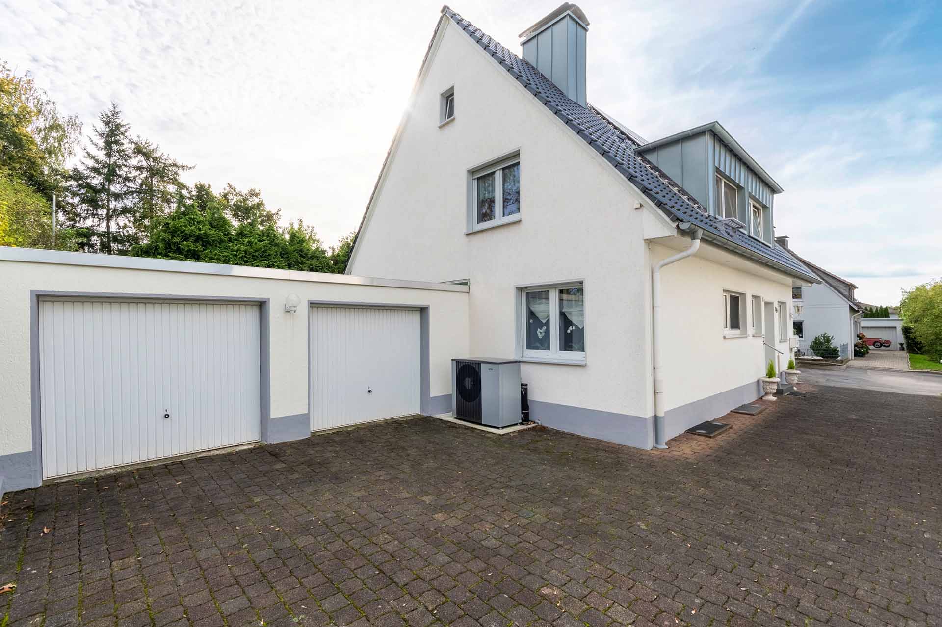 NIBE Wärmepumpe am Haus in Schwerte