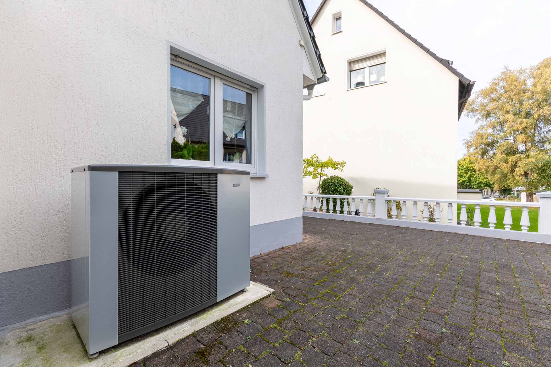 Luft/Wasser-Wärmepumpe NIBE S2125 in Schwerte