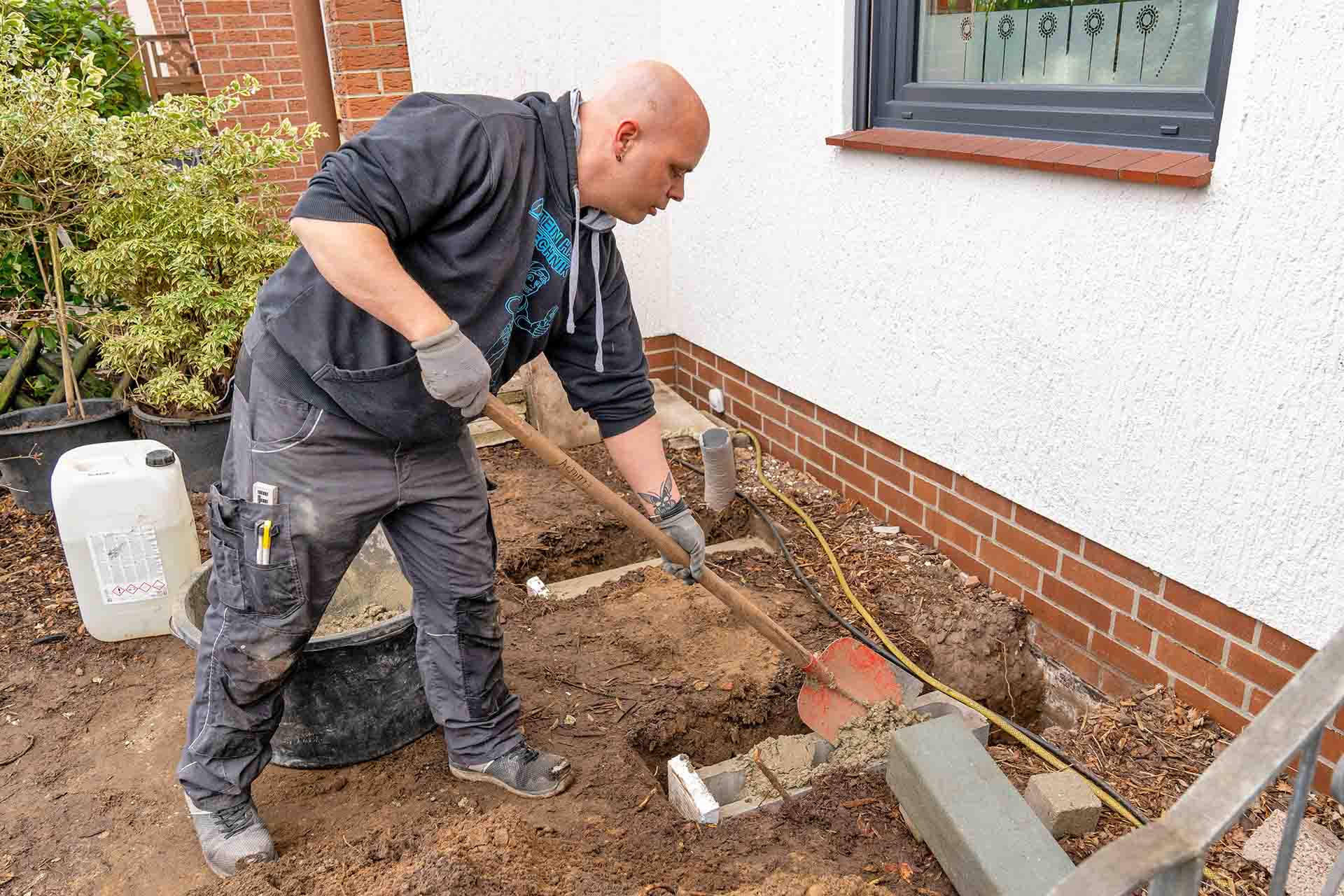 Erstellung des Fundaments für die Außeneinheit