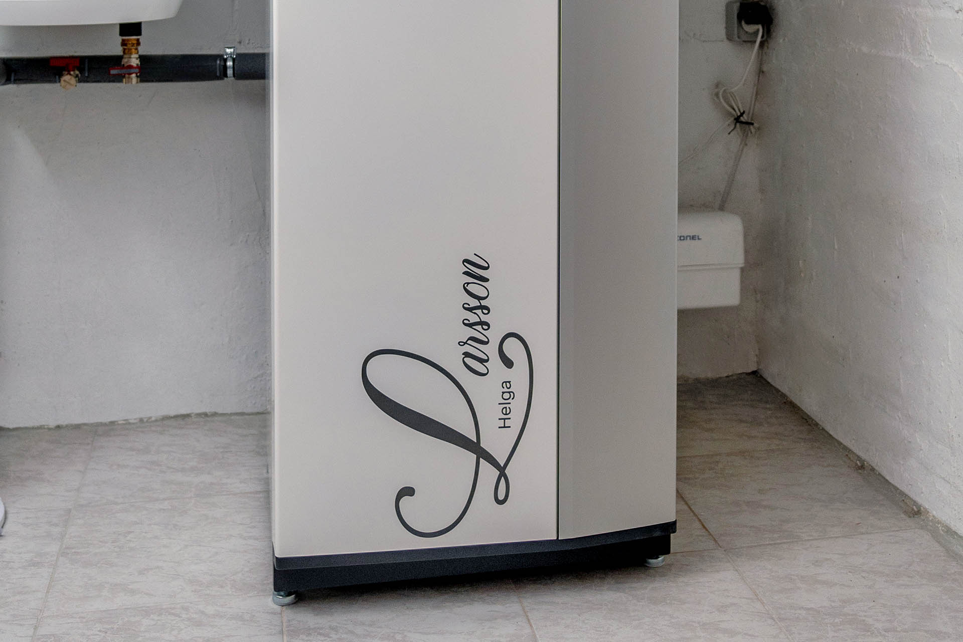 Inneneinheit NIBE VVM S320 mit Aufkleber