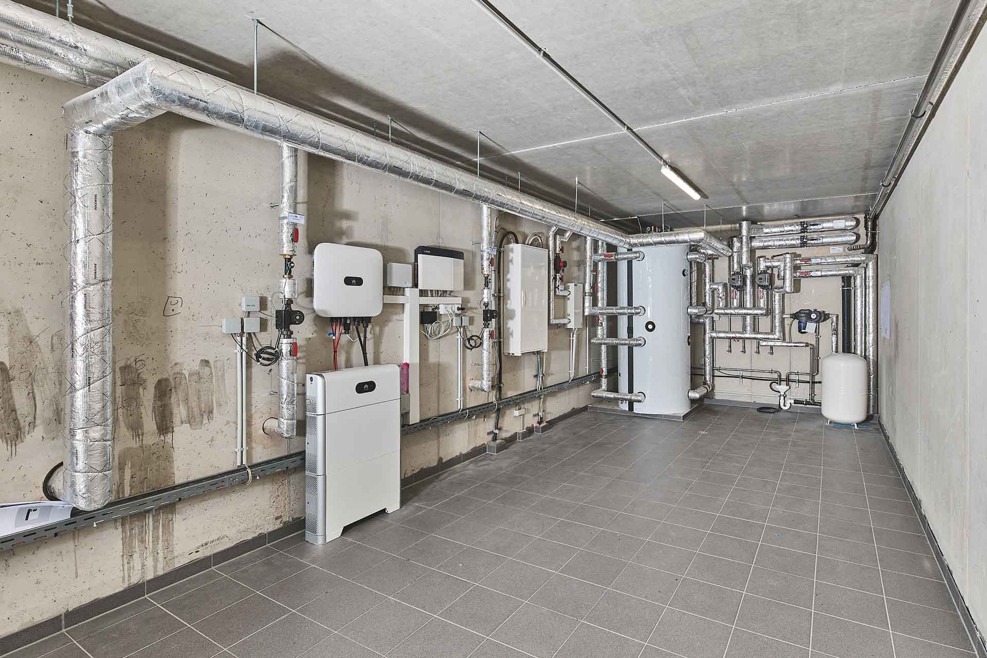 Technikraum im Mehrfamilienhaus